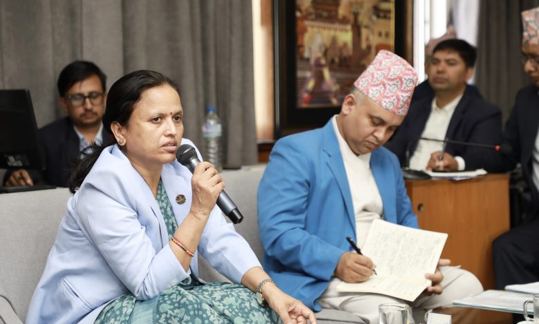 समस्याको सूची बनाएर समाधान गर्न सञ्चारमन्त्रीको निर्देशन समस्याको सूची बनाएर समाधान गर्न सञ्चारमन्त्रीको निर्देशन