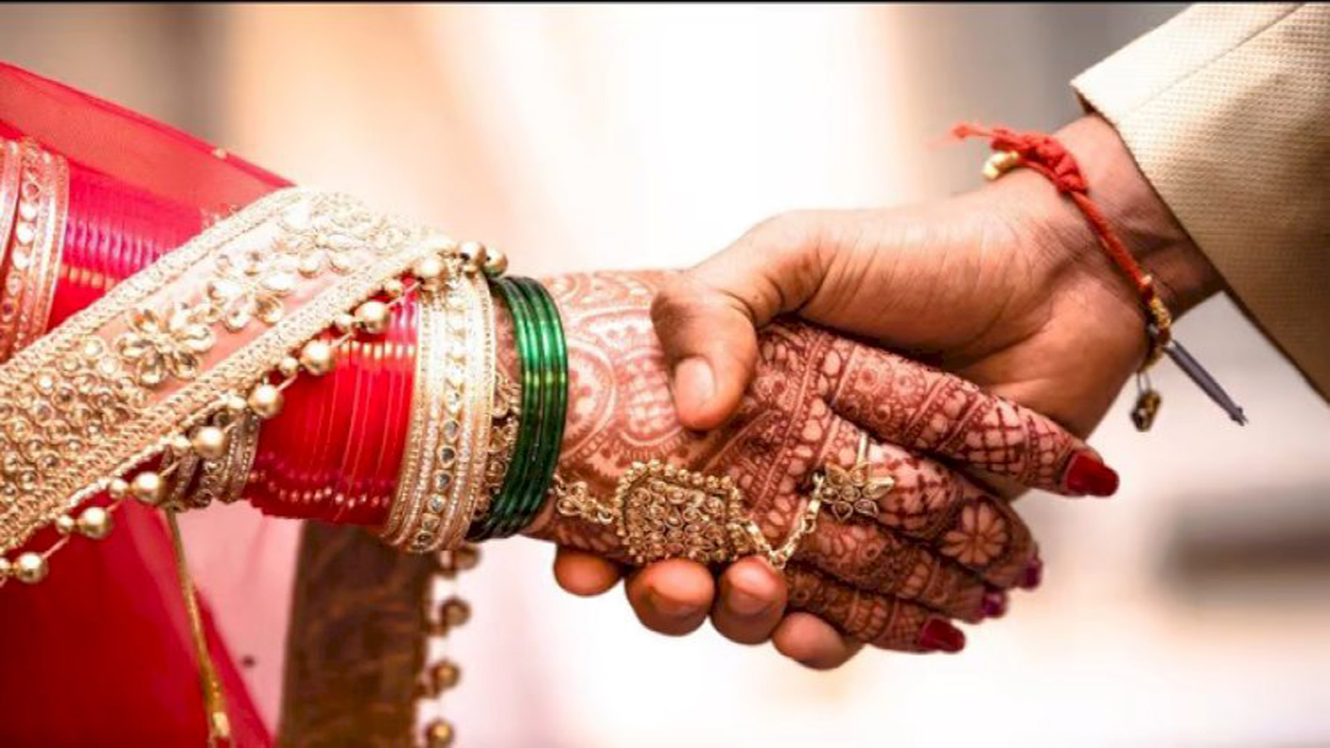 अन्तरजातीय विवाह गर्ने जोडीलाई एक लाख अन्तरजातीय विवाह गर्ने जोडीलाई एक लाख