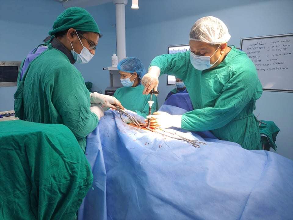 कर्णाली प्रदेश अस्पतालमा मेरुदण्डको सफल शल्यक्रिया कर्णाली प्रदेश अस्पतालमा मेरुदण्डको सफल शल्यक्रिया