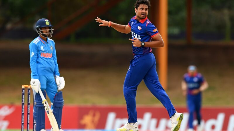 पहिलो पावर प्लेमा भारतले १ विकेट गुमाएर जोड्यो ४९ रन पहिलो पावर प्लेमा भारतले १ विकेट गुमाएर जोड्यो ४९ रन