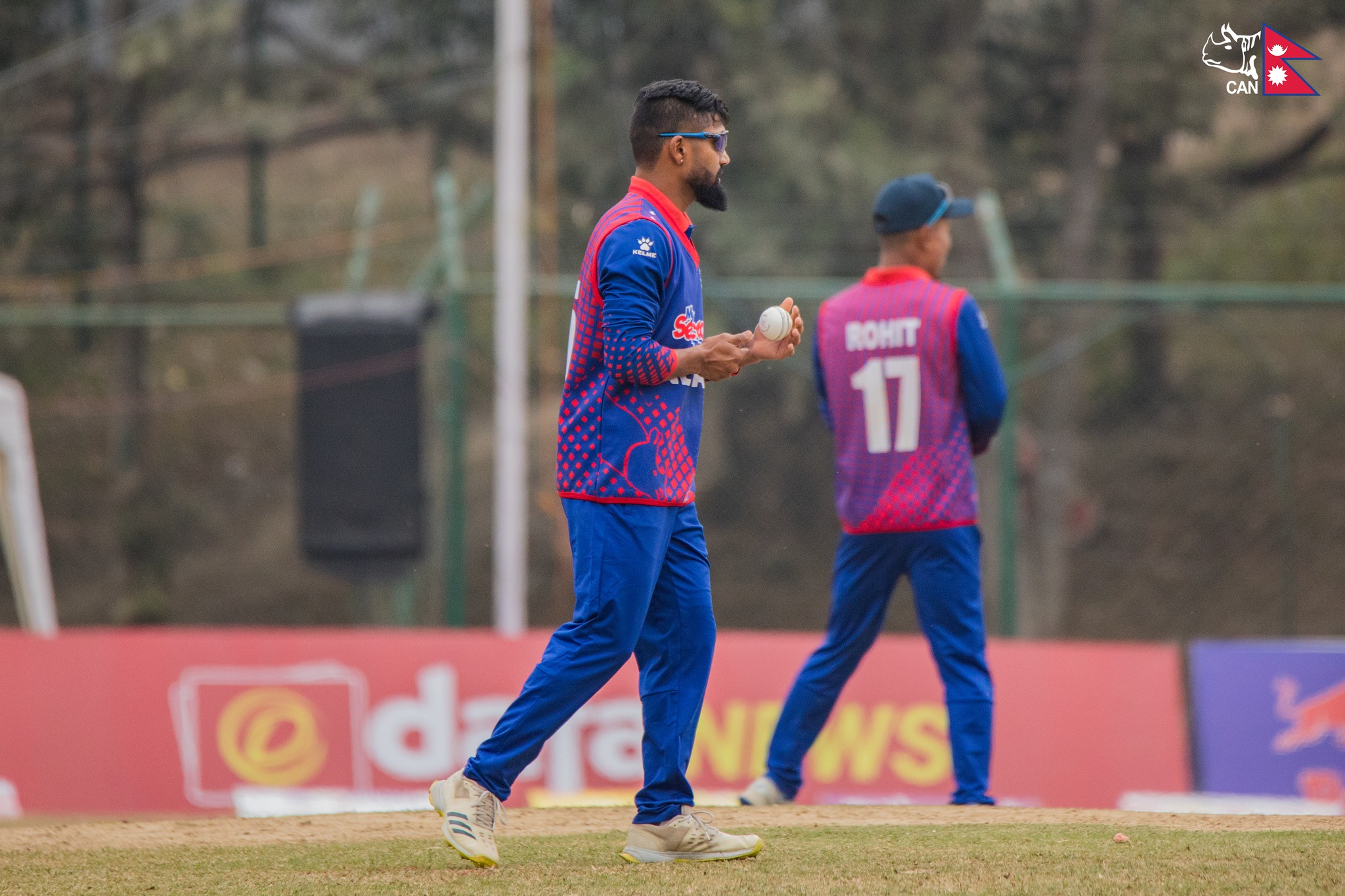 दीपेन्द्रले लिए नामिबियाको चौथो विकेट, खेलमा फर्किन संघर्ष गर्दै नेपाल दीपेन्द्रले लिए नामिबियाको चौथो विकेट, खेलमा फर्किन संघर्ष गर्दै नेपाल