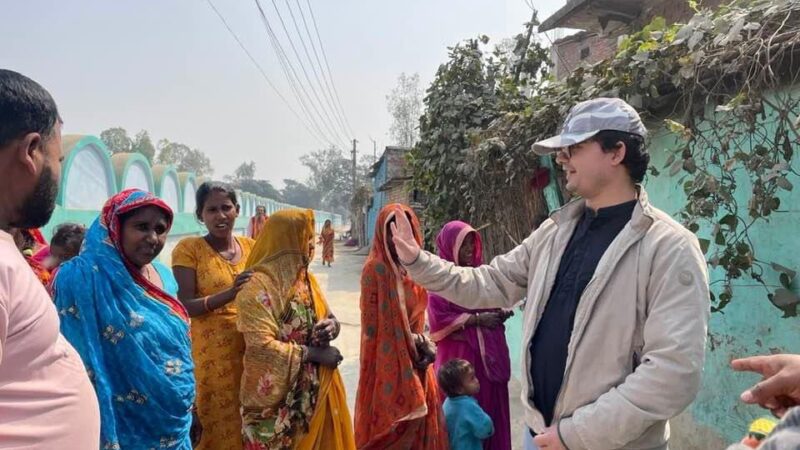 डा. झा निःशुल्क स्वास्थ्य सेवासहित विपन्नहरुको घरदैलोमा (फोटोफिचर)