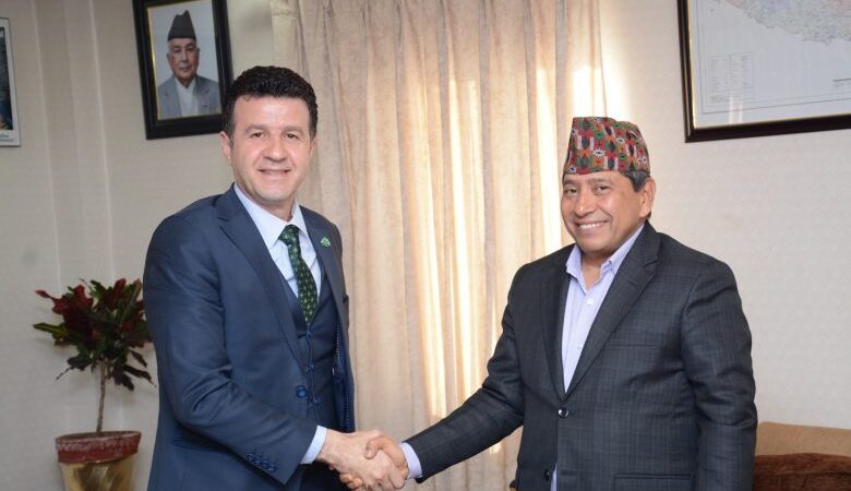 उपप्रधानमन्त्री श्रेष्ठ र लेबनानका राजदूतबीच भेटवार्ता उपप्रधानमन्त्री श्रेष्ठ र लेबनानका राजदूतबीच भेटवार्ता