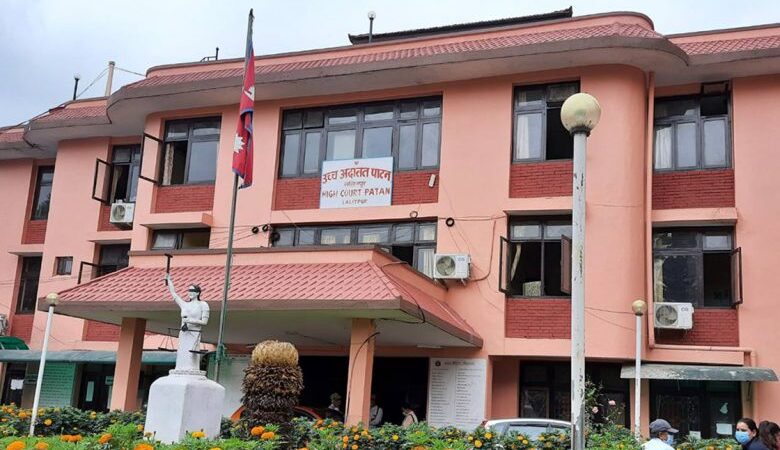 भाटभटेनी तत्काल खाली गराउने सूचना कार्यान्वयन नगर्न अन्तरिम आदेश