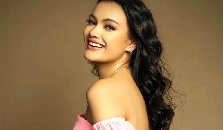 विराजको ‘१२ गाउँ’मा न्यान्सी खड्का बनिन् हिरोइन, को हुन उनी?