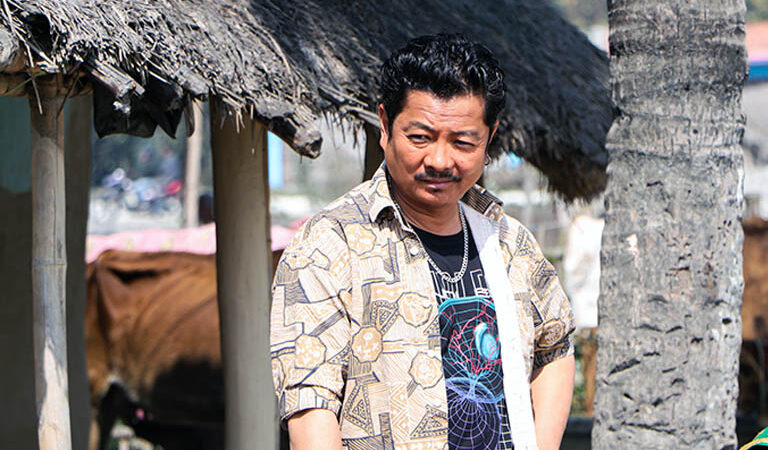 ‘रङ्गेली’ ले सामान्य मान्छे कसरी असामान्य हुँदै जान्छ भन्ने कुरा देखाउँछ : दयाहाङ