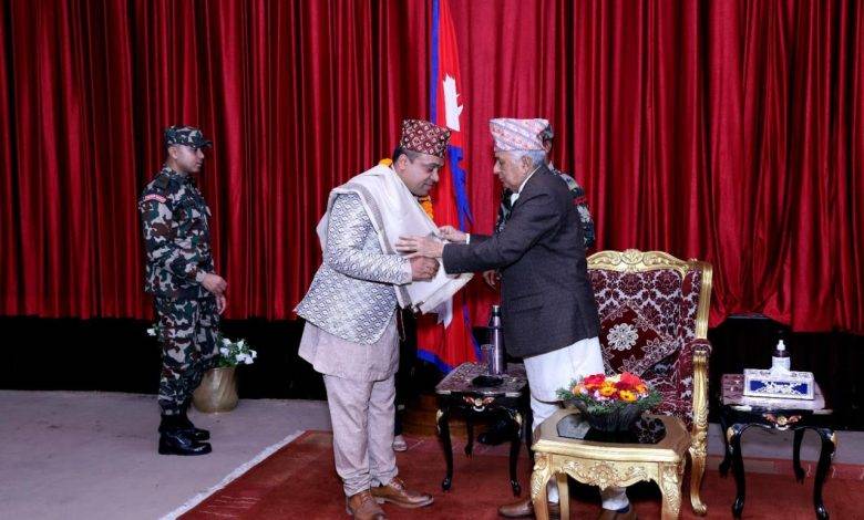 म्युजिक भिडियोका विश्वकिर्तिमानी लुइँटेल सम्मानित म्युजिक भिडियोका विश्वकिर्तिमानी लुइँटेल सम्मानित