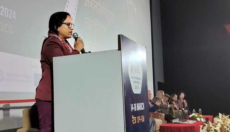 चलचित्र समाजलाई रुपान्तरण गर्ने सशक्त र प्रभावशाली माध्यम होः मन्त्री शर्मा चलचित्र समाजलाई रुपान्तरण गर्ने सशक्त र प्रभावशाली माध्यम होः मन्त्री शर्मा