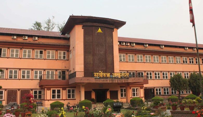 सर्वोच्चद्वारा मेडिकल व्यवसायी  प्रसाईंको पक्षमा रिट जारी