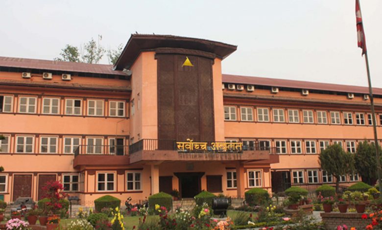 सर्वोच्चद्वारा मेडिकल व्यवसायी प्रसाईंको पक्षमा रिट जारी सर्वोच्चद्वारा मेडिकल व्यवसायी प्रसाईंको पक्षमा रिट जारी