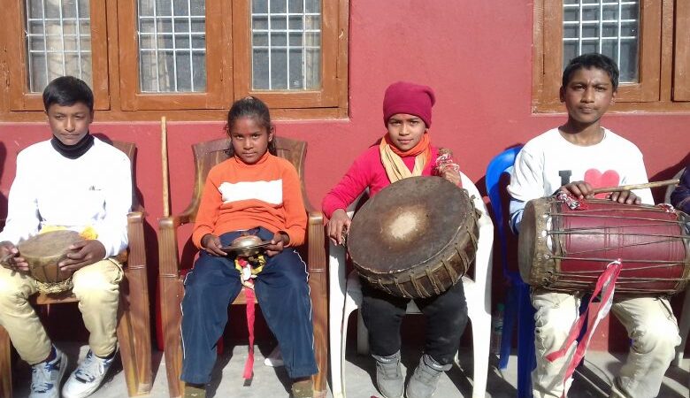 बाजा बजाउने सीप बालबालिकामा बाजा बजाउने सीप बालबालिकामा