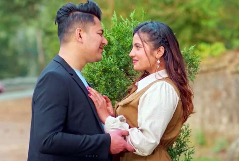अमर र निशाको ‘लै बरिलै’ मा स्मारिका र प्रशान्त (भिडियो) अमर र निशाको ‘लै बरिलै’ मा स्मारिका र प्रशान्त (भिडियो)