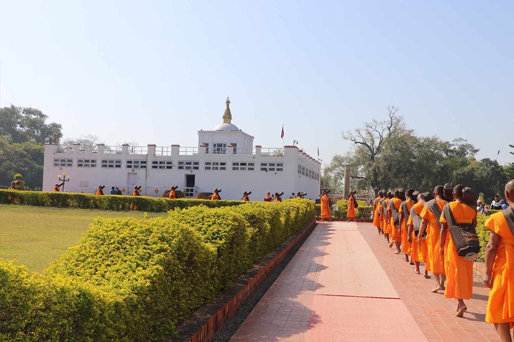 बुद्धजन्मस्थल लुम्बिनीबाट १२५० जनाको धम्मयात्रा बुद्धजन्मस्थल लुम्बिनीबाट १२५० जनाको धम्मयात्रा