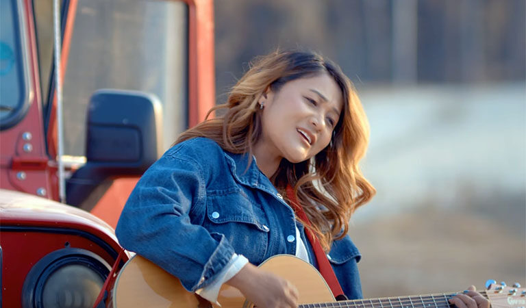 ‘आकाशैमा चिल हो कि बेसारा’ बबिनाको स्वरमा फिमेल भर्सन सार्वजनिक (भिडियो)