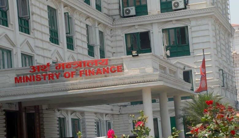 लगानी सम्मेलनको तयारी तिव्र,२२ वटा भन्दा बढी परियोजनाहरु तयारी अवस्था लगानी सम्मेलनको तयारी तिव्र,२२ वटा भन्दा बढी परियोजनाहरु तयारी अवस्था