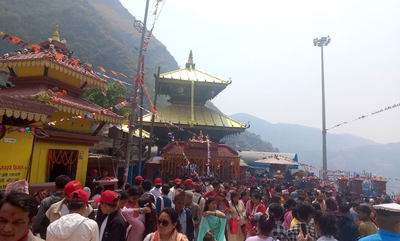 सुपा देउरालीमा धार्मिक पर्यटकको घुइँचो सुपा देउरालीमा धार्मिक पर्यटकको घुइँचो
