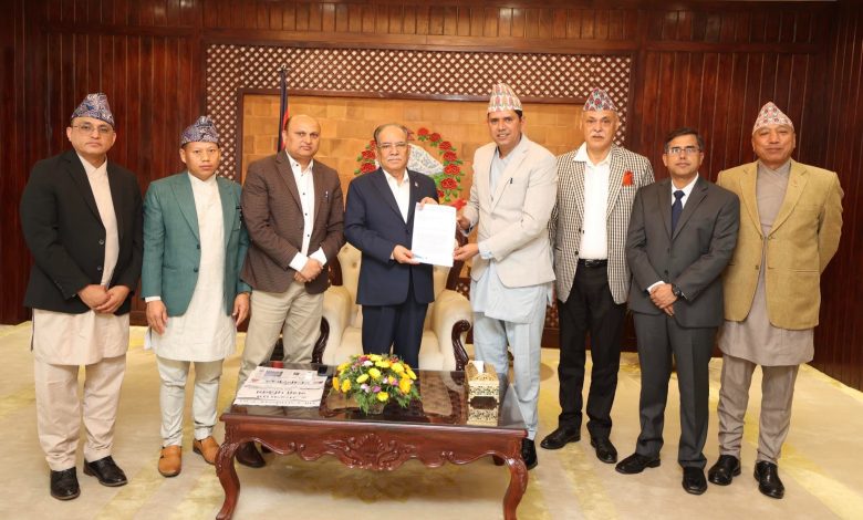 भाषा र संस्कृतिमार्फत विश्वका नेपालीलाई जोड्न प्रधानमन्त्रीको आग्रह भाषा र संस्कृतिमार्फत विश्वका नेपालीलाई जोड्न प्रधानमन्त्रीको आग्रह