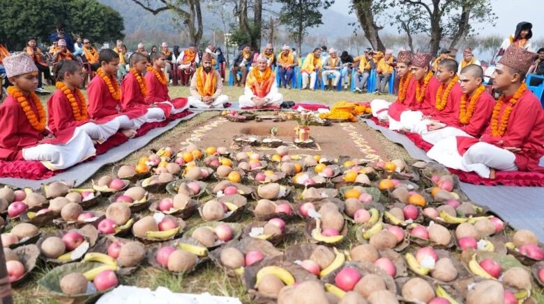 भोलि बैशाख ३ गते श्री गण्डकी कोटिहोम महायज्ञको भूमी पुजन गरिदै भोलि बैशाख ३ गते श्री गण्डकी कोटिहोम महायज्ञको भूमी पुजन गरिदै