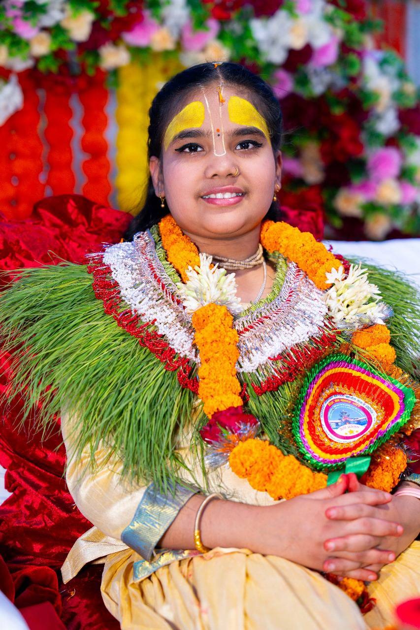 बाल विदुषी अनुराधा पाण्डेयको श्री गण्डकी कोटिहोम महायज्ञबाट बिदाई बाल विदुषी अनुराधा पाण्डेयको श्री गण्डकी कोटिहोम महायज्ञबाट बिदाई