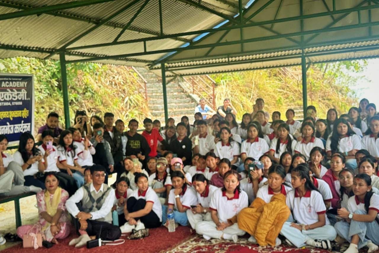 मार्गदर्शन एकेडेमीले गर्यो नयाँ वर्षकाे दिन शुभकामना आदानप्रदान मार्गदर्शन एकेडेमीले गर्यो नयाँ वर्षकाे दिन शुभकामना आदानप्रदान