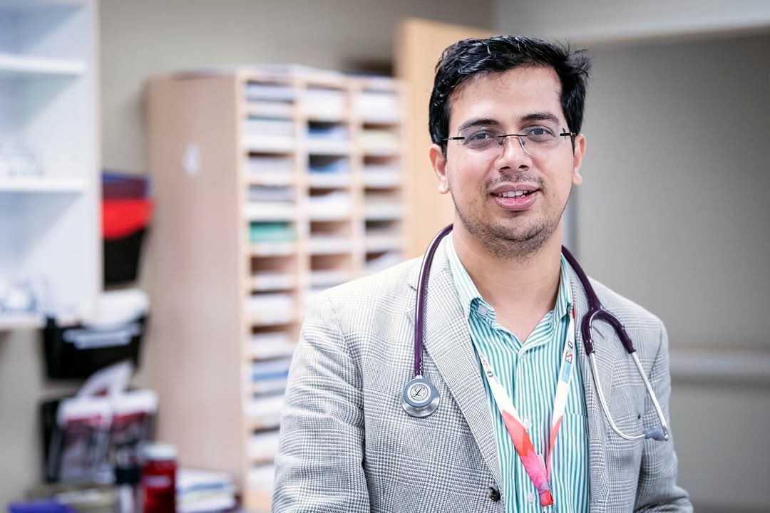 दोहोरो चालिस पार गर्दै उत्कृष्ट डा. ज्ञवाली दोहोरो चालिस पार गर्दै उत्कृष्ट डा. ज्ञवाली