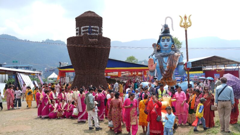 कोटिहोममा निर्मित २१ फिटको शिवलिङ्ग र शिवमूर्तिले भक्तजन आकर्षित