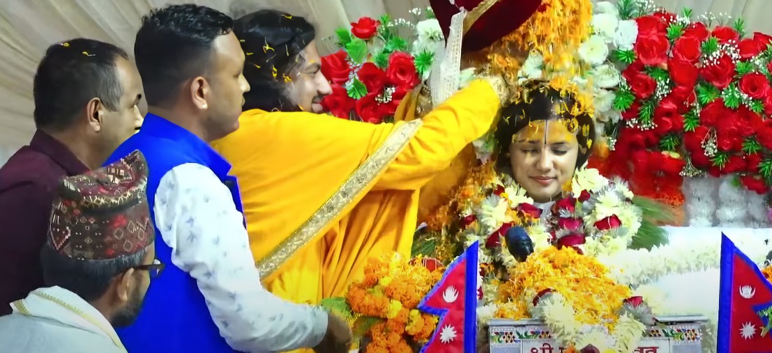 कोटीहोममा देवी प्रतिभाको भव्य बिदाई, हजारौँ भक्तजन भावविह्वल कोटीहोममा देवी प्रतिभाको भव्य बिदाई, हजारौँ भक्तजन भावविह्वल