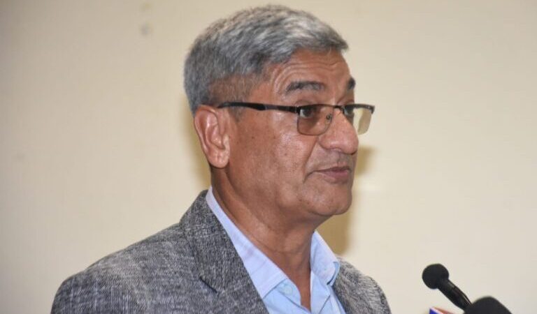 काँग्रेस र एमाले बीचमा सरकार सञ्चालनका विषयमा समस्या छैन : गृहमन्त्री लेखक