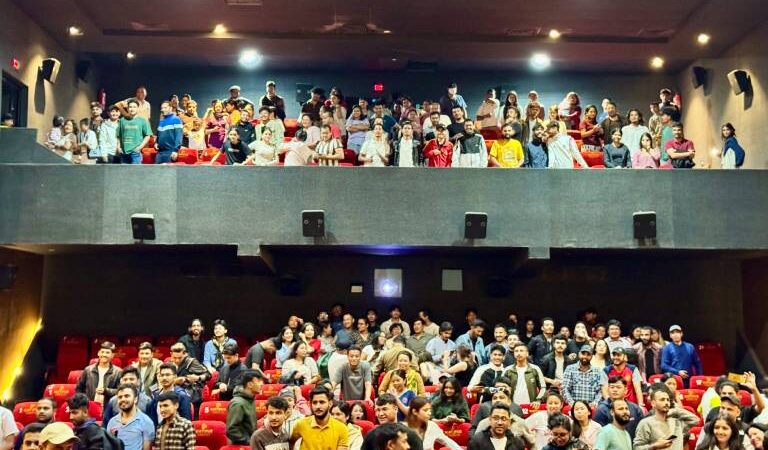 ‘ऊनको स्वीटर’ देशभर हाउसफुल, सुजन-विपिनसहित देशव्यापी दर्शक भेट्ने ‘ऊनको स्वीटर’ देशभर हाउसफुल, सुजन-विपिनसहित देशव्यापी दर्शक भेट्ने