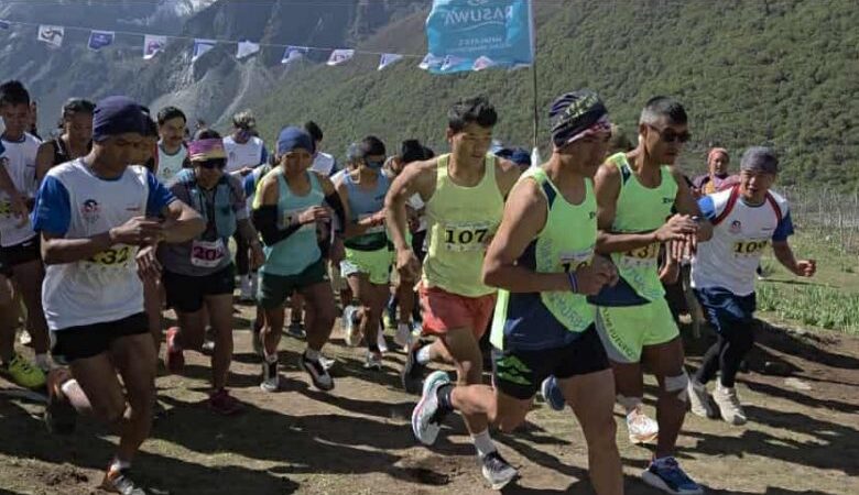 सोलुखम्बुका मिलन कुलुङले जिते लाङटाङ हाफ म्याराथनकाे उपाधि