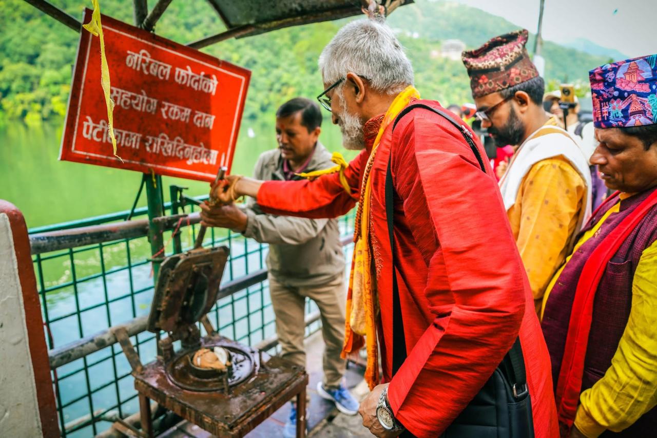कोटिहोमको सफलताको कामन गर्दै तालबाराही मातालाई १ हजार ८ नरिवल अर्पण कोटिहोमको सफलताको कामन गर्दै तालबाराही मातालाई १ हजार ८ नरिवल अर्पण
