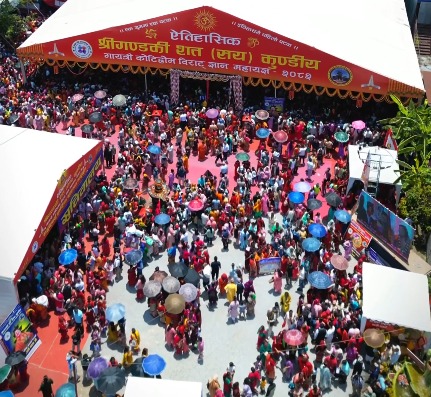 कोटिहोममा एकै दिन झन्डै ५ लाख भक्तजनको उपस्थिति, २१ करोड दीप प्रज्वलन कोटिहोममा एकै दिन झन्डै ५ लाख भक्तजनको उपस्थिति, २१ करोड दीप प्रज्वलन