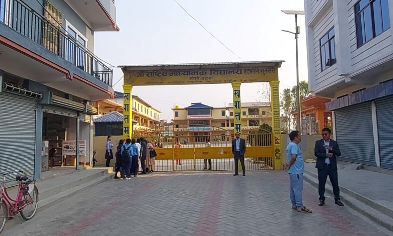 अत्यधिक गर्मीका कारण सुनसरीका विद्यालयहरू धमाधम बन्द अत्यधिक गर्मीका कारण सुनसरीका विद्यालयहरू धमाधम बन्द