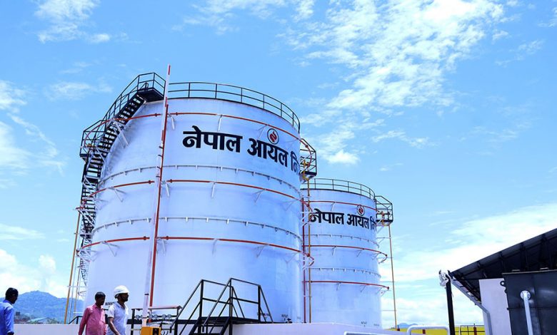 पोखरामा स्वदेशी सीप र पुँजीमा निर्माण भयो अत्याधुनिक हवाई इन्धन डिपो पोखरामा स्वदेशी सीप र पुँजीमा निर्माण भयो अत्याधुनिक हवाई इन्धन डिपो