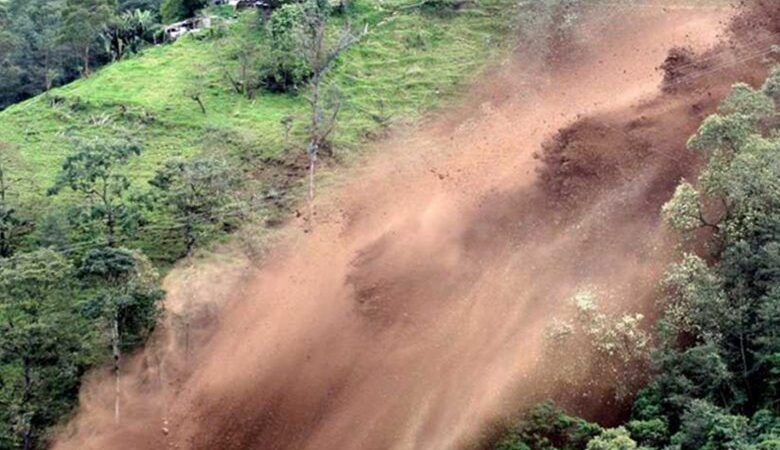 पहिरोले घर पुरिँदा चार जना घाइते, तीनजनाको अवस्था गम्भीर