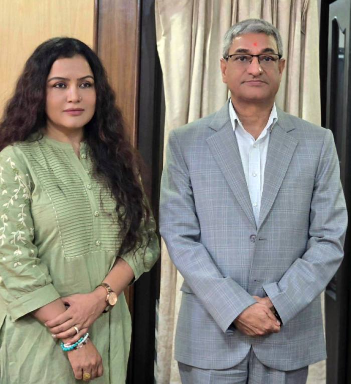 नागरिकता विधेयक पारित भएपछि अभिनेत्री रेखा थापाद्वारा गृहमन्त्री लेखकलाई बधाई नागरिकता विधेयक पारित भएपछि अभिनेत्री रेखा थापाद्वारा गृहमन्त्री लेखकलाई बधाई