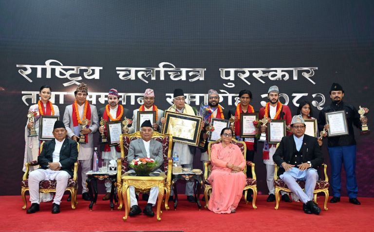 राष्ट्रिय चलचित्र पुरस्कार घोषणा : विजय र उपासना उत्कृष्ट अभिनेता अभिनेत्री राष्ट्रिय चलचित्र पुरस्कार घोषणा : विजय र उपासना उत्कृष्ट अभिनेता अभिनेत्री
