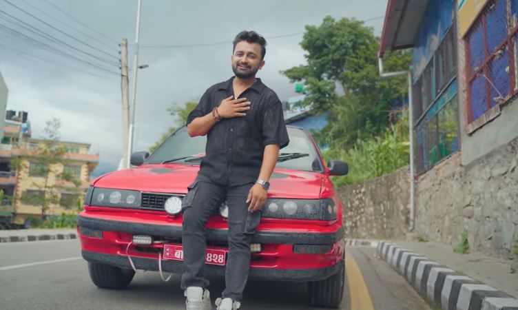 सुर रक्सको गर्ल फ्रेन्ड छैन …