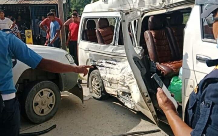 धादिङको बेल्खुमा ३ वटा सवारी साधन ठोक्किए धादिङको बेल्खुमा ३ वटा सवारी साधन ठोक्किए