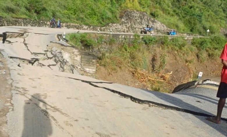 थप १५ दिन राति सवारी सञ्चालनमा रोक थप १५ दिन राति सवारी सञ्चालनमा रोक