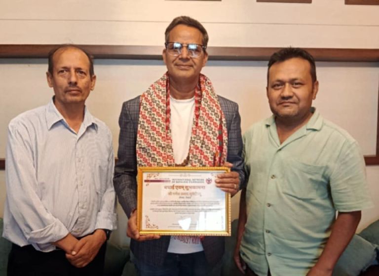 चलचित्र विकास बोर्डका सदस्य सुवेदीलाई आइएनएनएफको सम्मान