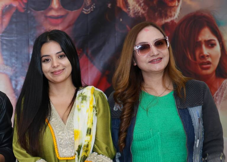 नीताको ‘सुख दु:ख’मा विपना थापा