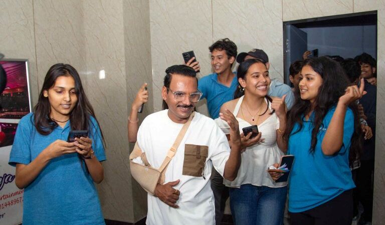 माग्ने बुढा ब्याडमिन्टन खेल्ने क्रममा घाइते