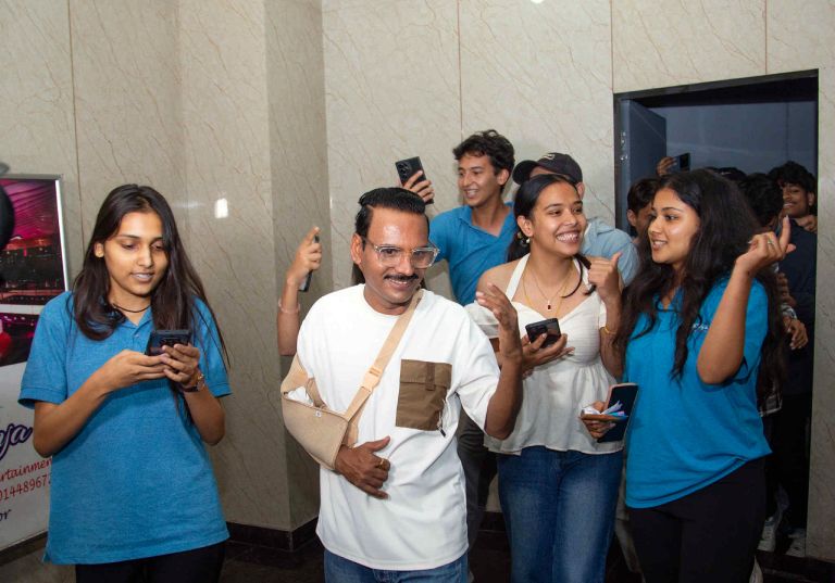 माग्ने बुढा ब्याडमिन्टन खेल्ने क्रममा घाइते