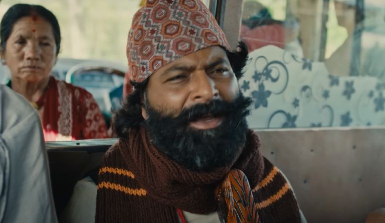 ‘कोशेढुंगा’ को नयाँ गीत ‘हे बरै’ सार्वजनिक, सारंगी बजाउँदै हिंडे मुकुन