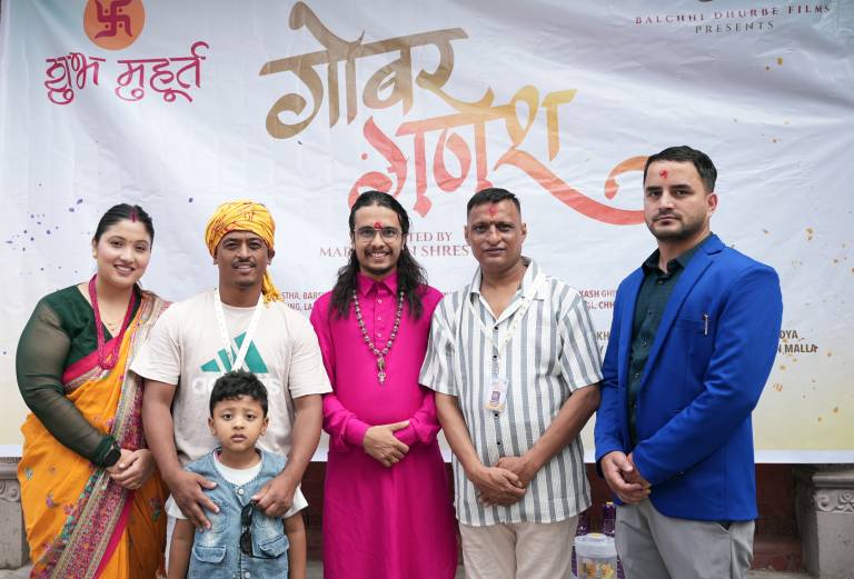 ‘गोबर गणेश’को शुभ मुहूर्त सम्पन्न, छायांकन सुरु ‘गोबर गणेश’को शुभ मुहूर्त सम्पन्न, छायांकन सुरु