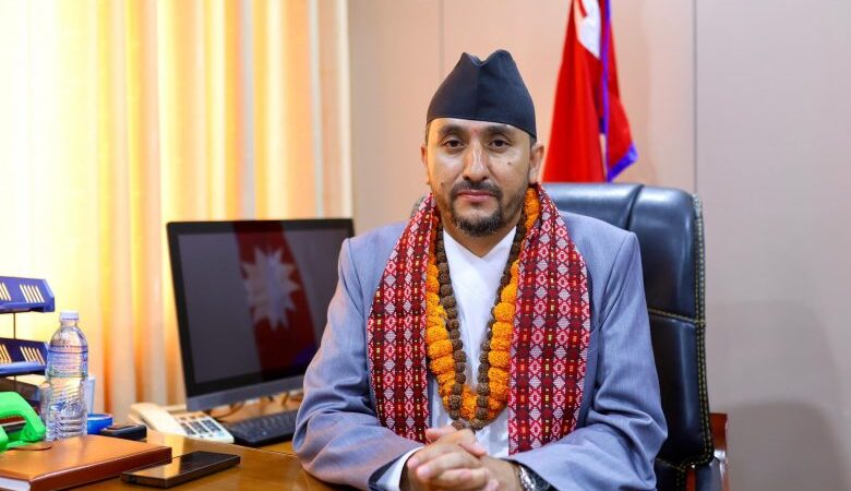 जनताले महसुस गर्ने गरी काम गर्छौं: सञ्चारमन्त्री खरेल