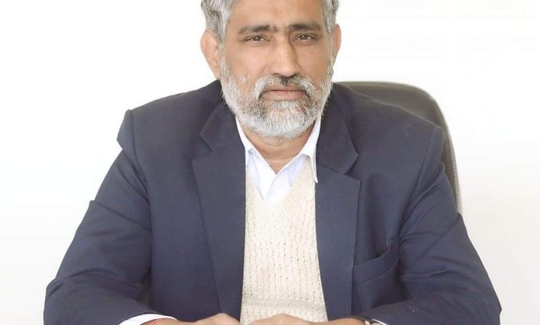संविधानको दस वर्षे यात्राः आन्दोलनपछि पुनरावलोकन अपरिहार्य संविधानको दस वर्षे यात्राः आन्दोलनपछि पुनरावलोकन अपरिहार्य