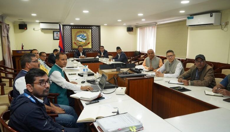 जीर्ण आयोजनाका ठेक्का तोड्न निर्देशन