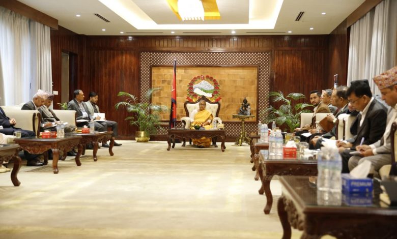 निर्वाचनका लागि राजनीतिक वातावरण बनाउन सरकार र दलका नेताबीच छलफल निर्वाचनका लागि राजनीतिक वातावरण बनाउन सरकार र दलका नेताबीच छलफल